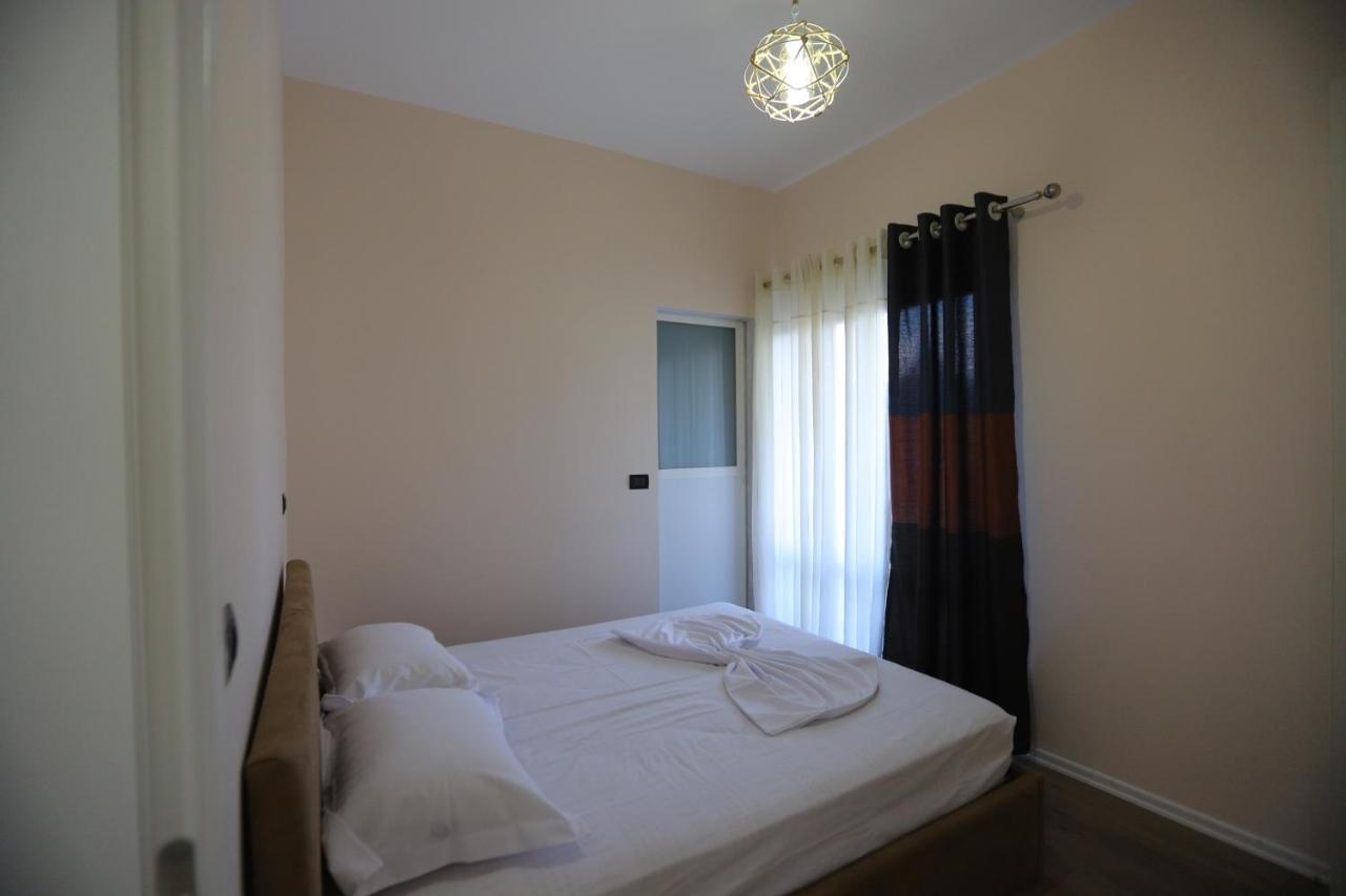 D1 Hostel Tirana Kültér fotó